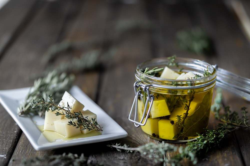 Aceite de Oliva Virgen Extra AOVE elaboración alimentos en conserva gastronomía recetas conservas La Comunal